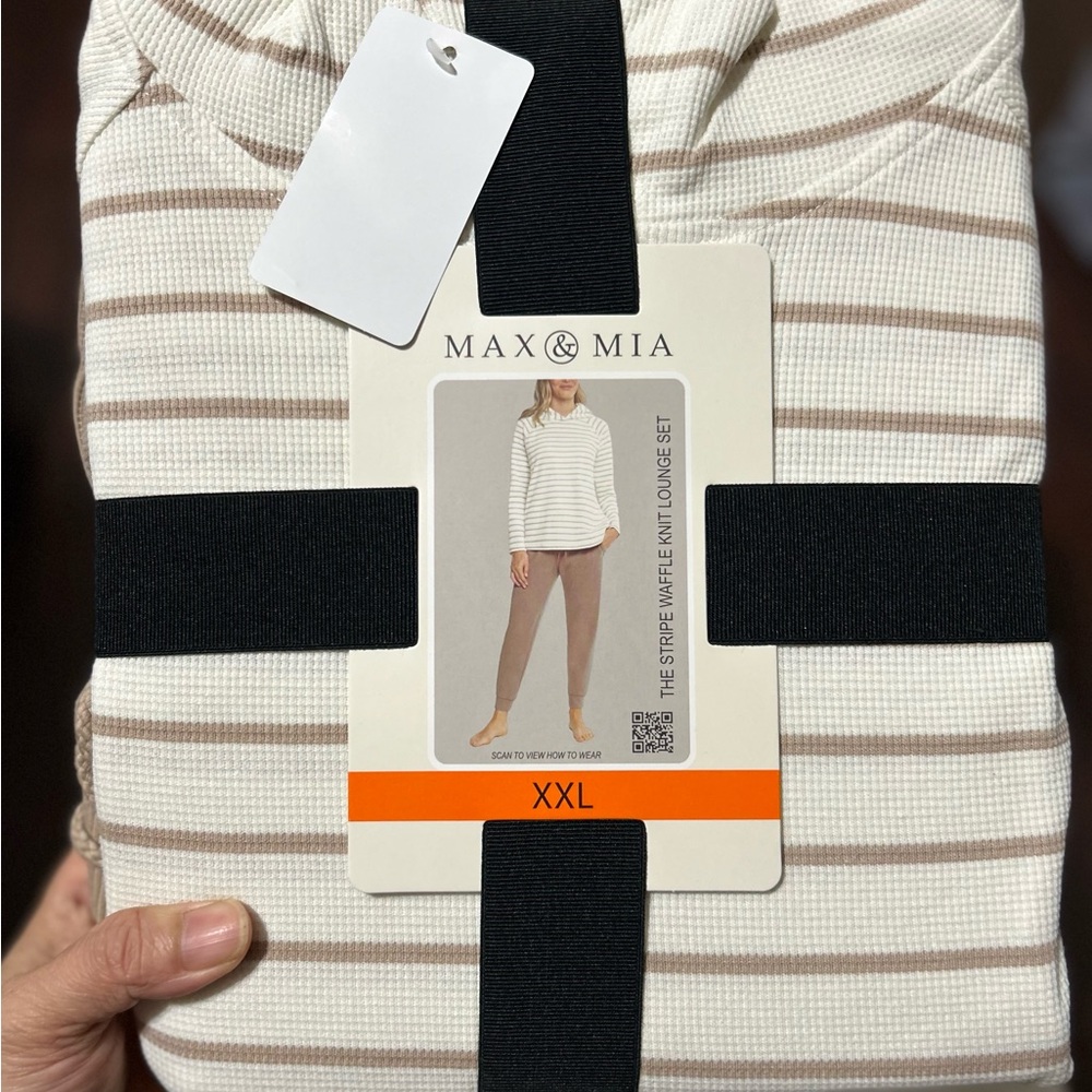 Max & Mia Striped Knit Lounge Set XXL
